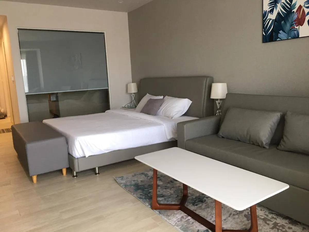 Gold Coast Luxury Apartment Нячанг