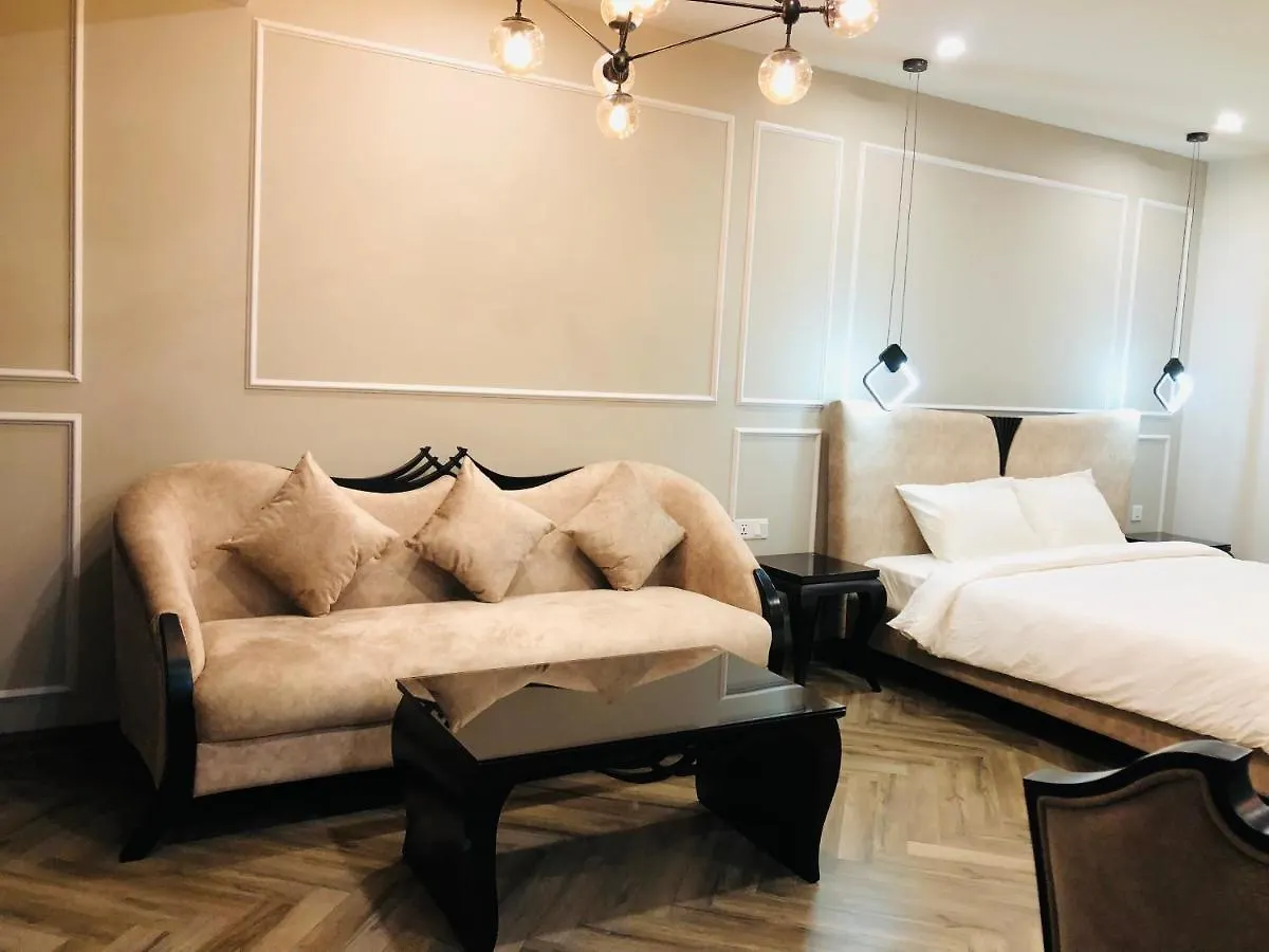 Gold Coast Luxury Apartment Нячанг