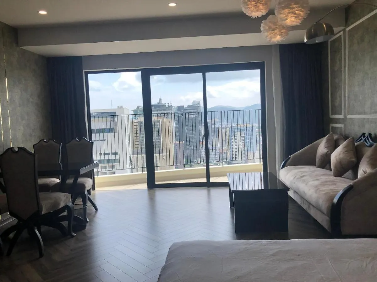 Gold Coast Luxury Apartment Нячанг