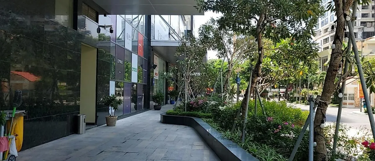 Gold Coast Luxury Apartment Нячанг
