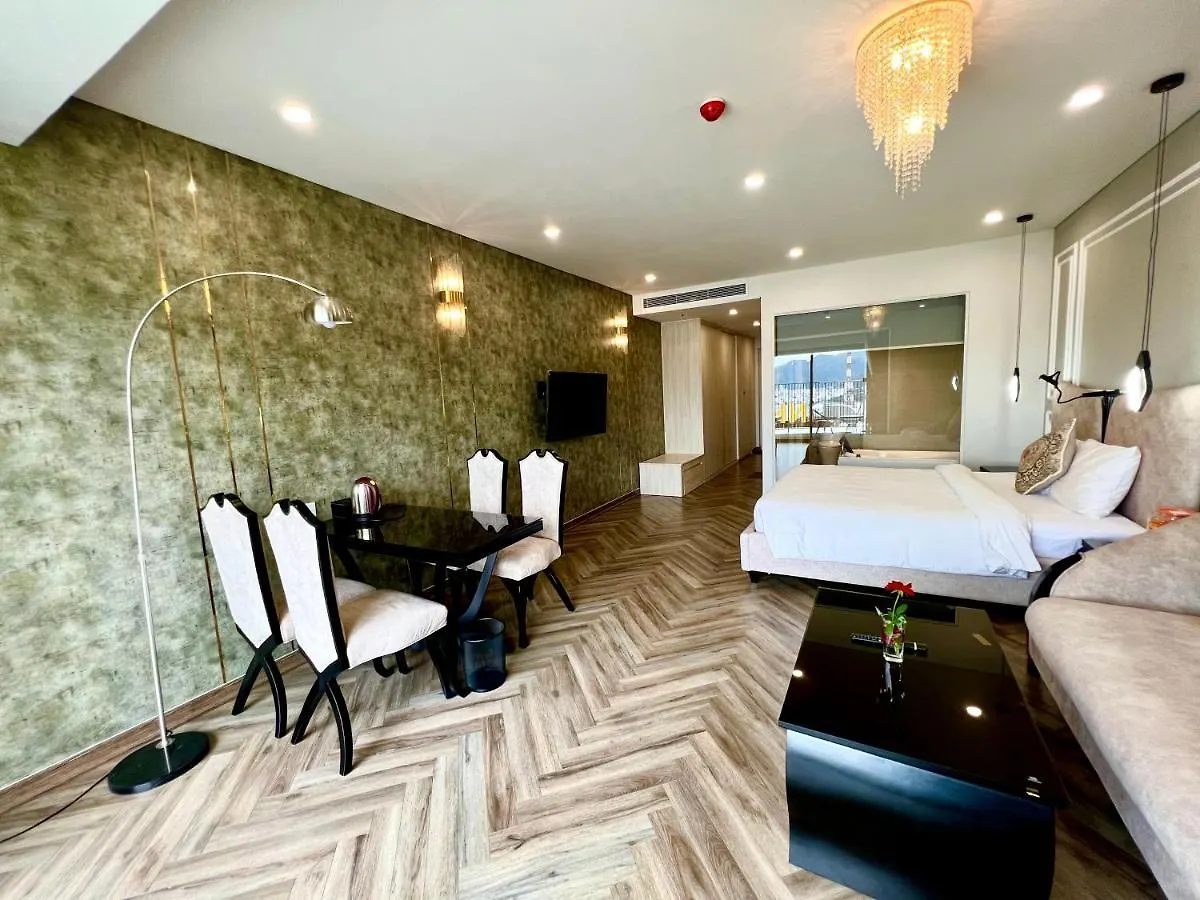 Gold Coast Luxury Apartment Нячанг