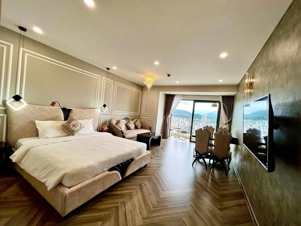 Gold Coast Luxury Apartment Нячанг
