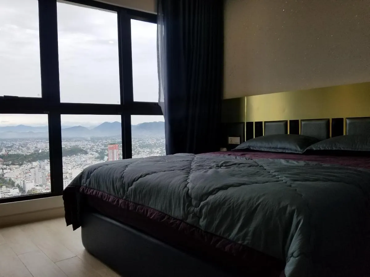 Gold Coast Luxury Apartment Нячанг