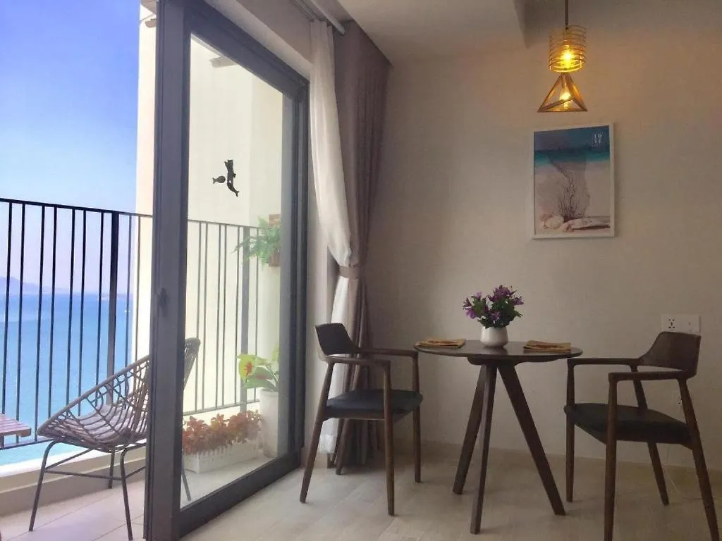 Gold Coast Luxury Apartment Нячанг