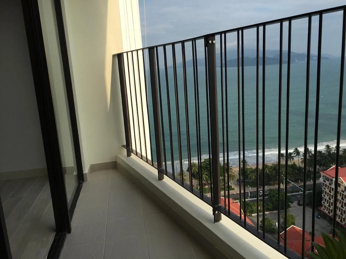 Gold Coast Luxury Apartment Нячанг